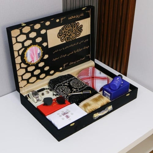 بوكس هدايا رجالي فاخر – عطر شماغ ساعة نظارة مسبحة...