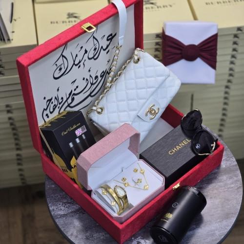 طقم نسائي فاخر هدايا العيد