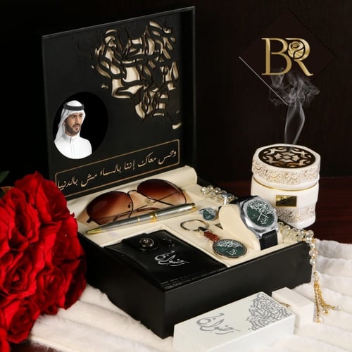 اطقم ساعات رجالي تصميم بالاسم