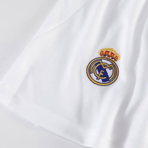 طقم ريال مدريد الرسمي 2024-2025 – تصميم أنيق وأداء...