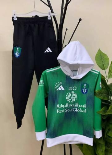 طقم بلوفر نادي الأهلي لون أخضر معا بنطلون اسود