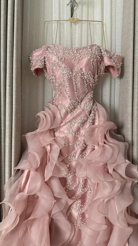 فستان جمانا.