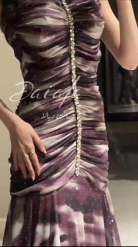 فستان بدور .