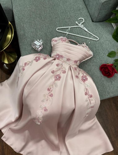 فستان لمياء