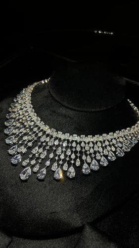 طقم راقي تصميم شبيه ألماس وقفل ألماس وزن ثقيل