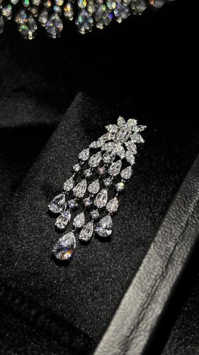 طقم راقي تصميم شبيه ألماس وقفل ألماس وزن ثقيل