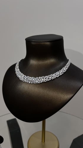 Elegant and distinctive set