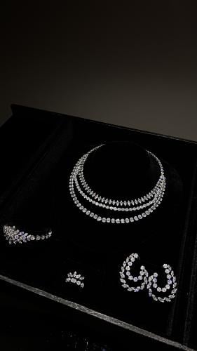 Elegant three-layer set S17