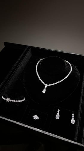 Elegantly designed set S22