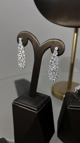 Elegant and distinctive set