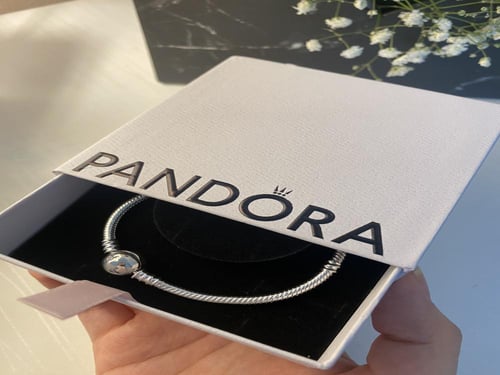 باقة اسوارة او تعليقة باندورا