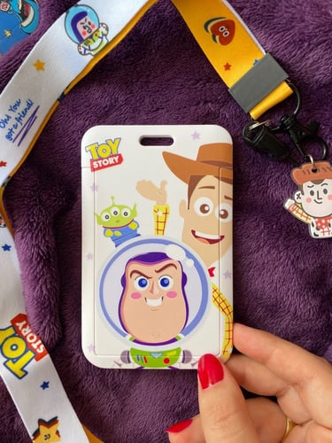 كارد هولدر توي ستوري