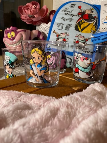 مجموعة اكواب اليس