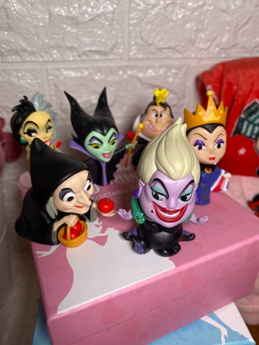 ميدالية كورويلا ديفيل