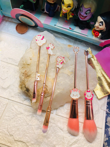 فرش ميك اب ماري