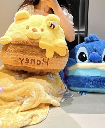 بطانية و مخدة ويني ذا بو