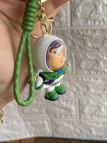 ميدالية باز يطير