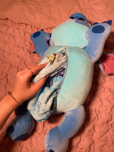 بطانية و مخدة ستيتش