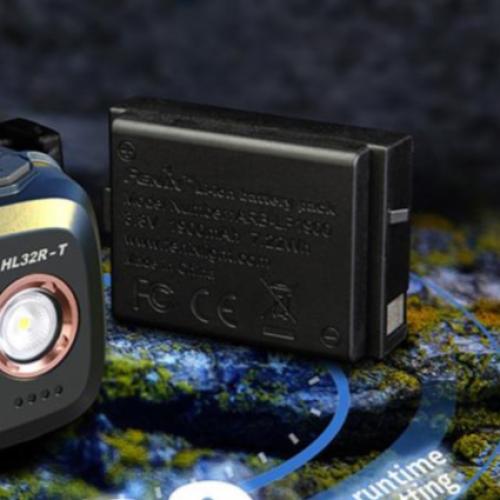 بطارية كشاف فينكس HL32R-T