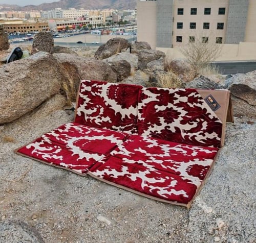 كرسي رواد البوادي قابل للطي نفر و نفرين