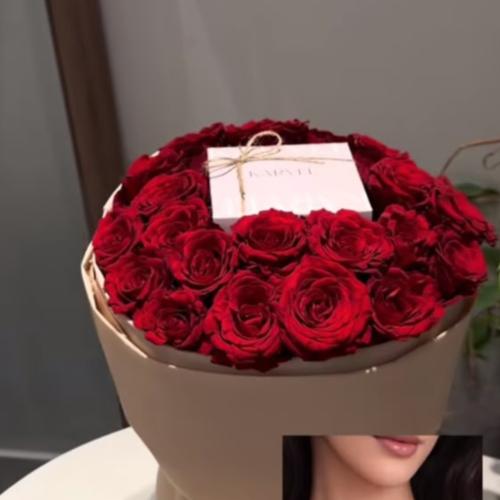 طلب خاص باقة + شوكلت وساعة وقلم