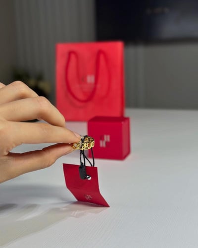 خاتم كارولينا CH Gold chain ring شين لوقو ذهبي مقا...