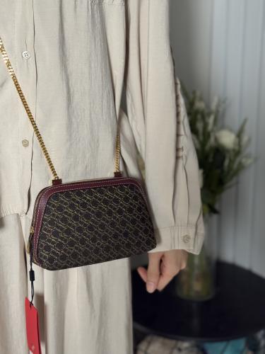 ماتريوشكا كروس بودي كارولينا سجنشر بني غامق وتفاصيل برجندي MATRYOSHKA | CROSSBODY WALLET