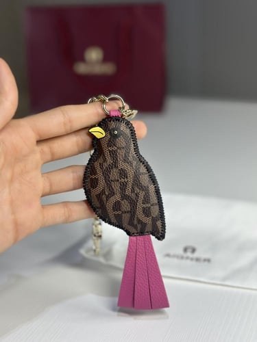 تعليقة طير اجنر بني سجنشر ووردي / تعليقة سياره