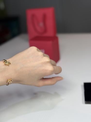 اسوار كارولينا نحيف بحجر لامع بشكل الياسمين Caroli...