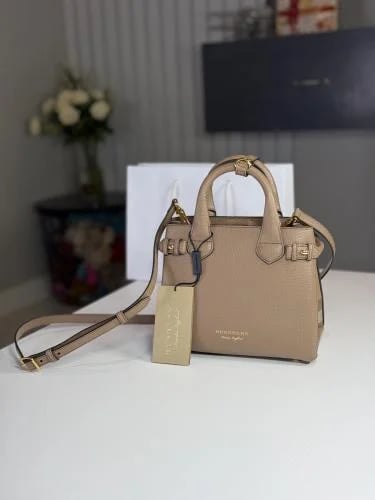 شنطة بربري كلاسيك بيبي بانر burberry baby banner dark sand