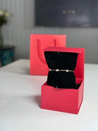 اسوار بانقل كارولينا سجنشر بزهرة كارولينا مطلي ذهب...