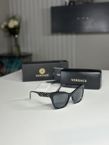 نظارة فيرزاتشي كلاسيك كات اي فريم خفيف وتصميم جانب...