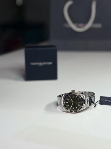 تومي رولي ساعة اوتوماتيكية بدون بطارية