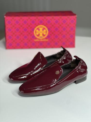 كيرا لوفر رويال برجندي حذاء توري برتش