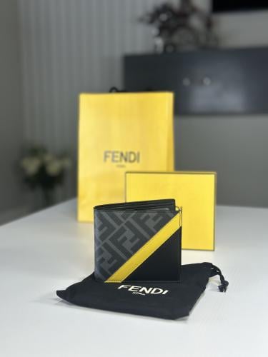 محفظة فندي محفظة Fendi Diagonal بلون رمادي وخط - س...