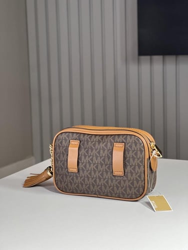 مايكل كورس براون سجنتشر/ خصر