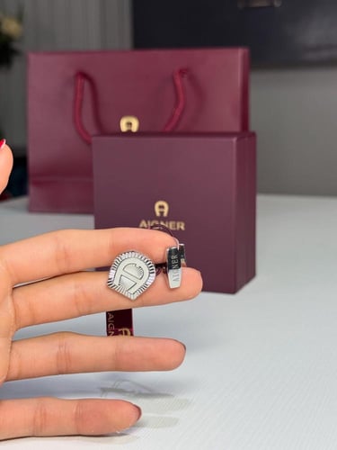 اجنر كبك فضي بلوقو اجنر وشكل حذوه بتفاصيل مموجه -...