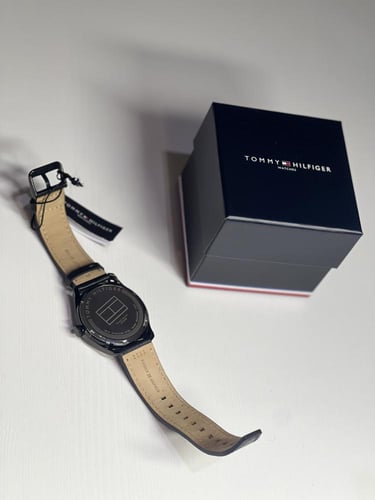 تومي اوتامتيك بلاك قير