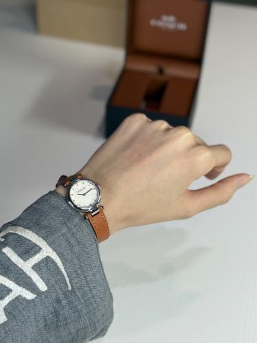ساعة كوتش بسير جلد البقر البني كوارتز Coach Women...