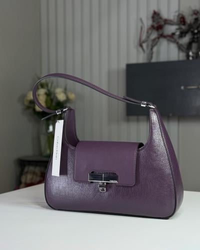 كالفن كلاين فوكسلوف كتف