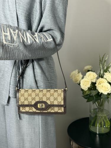 جوتشي سجنتشر براون Gucci Luce Mini GG shoulder bag