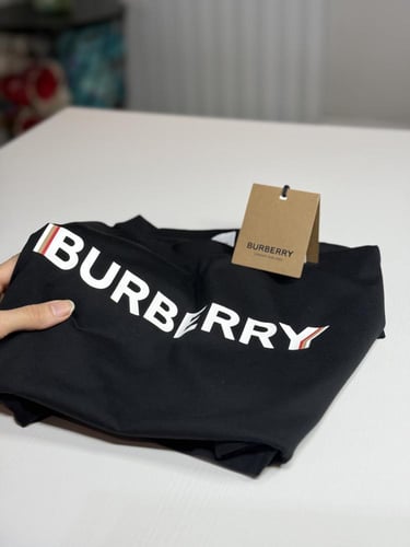 تي شيرت بربري Ellison Graphic T-shirt بلاك كوتن لو...