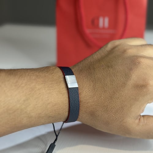 اسوار رجالي كارولينا هريرا- كحلي/ احمر