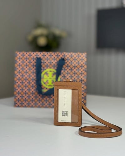 توري برتش اميرسون كارد هولدر