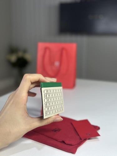 كارد هولدر كارولينا سجنشر توفيس-حواف خضراء/ سجنشر...