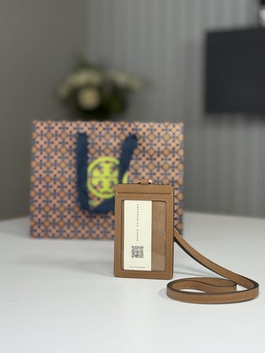 توري برتش اميرسون كارد هولدر