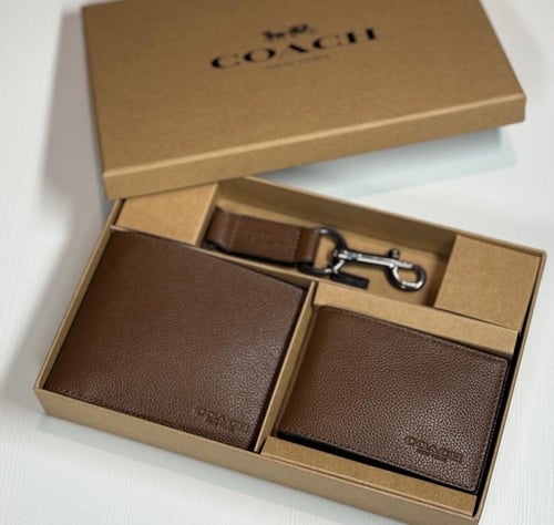 طقم كوتش محفظة مع ميدالية