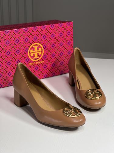 توري برتش كعب تان