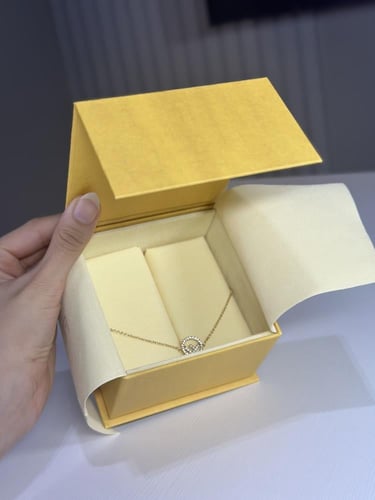 اسوار فندي ذهبي F is Fendi bracelet بكريستال