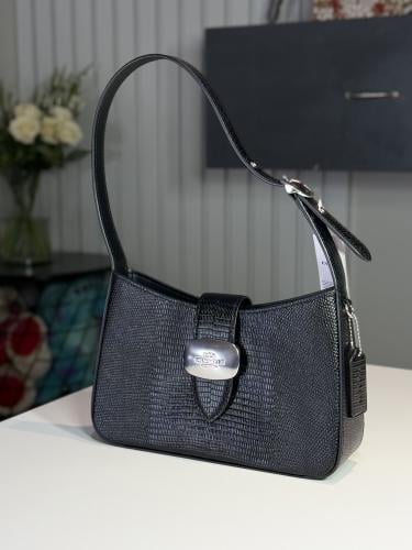 كوتش اليزا شنطة كتف